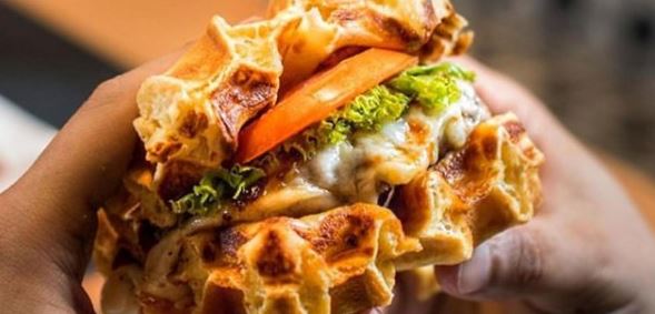 Le waffle burger: mi-hamburger mi-gaufre